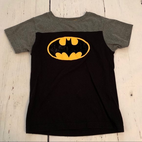 Batman - Boys’ T-Shirt w/ Velvet Batman Logo - Picture 1 of 3